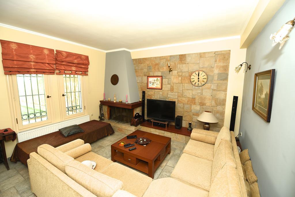 Antonia Beachfront Villa Лефкими Экстерьер фото