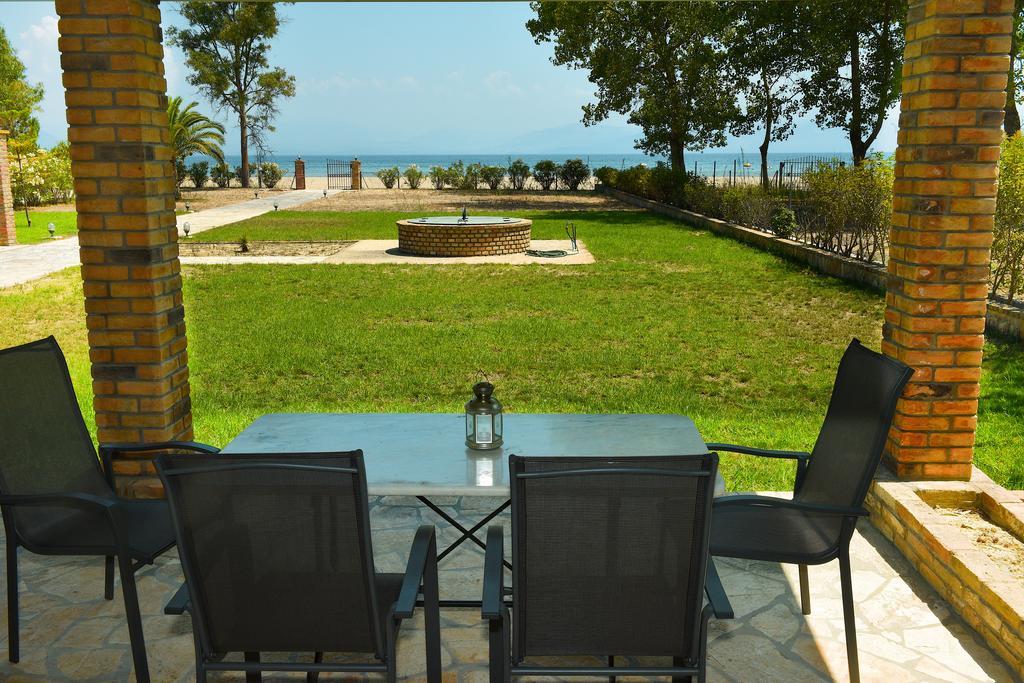 Antonia Beachfront Villa Лефкими Экстерьер фото
