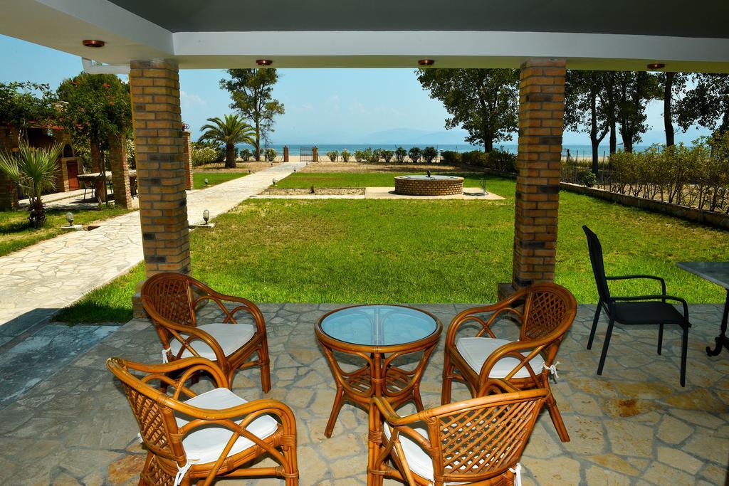 Antonia Beachfront Villa Лефкими Экстерьер фото