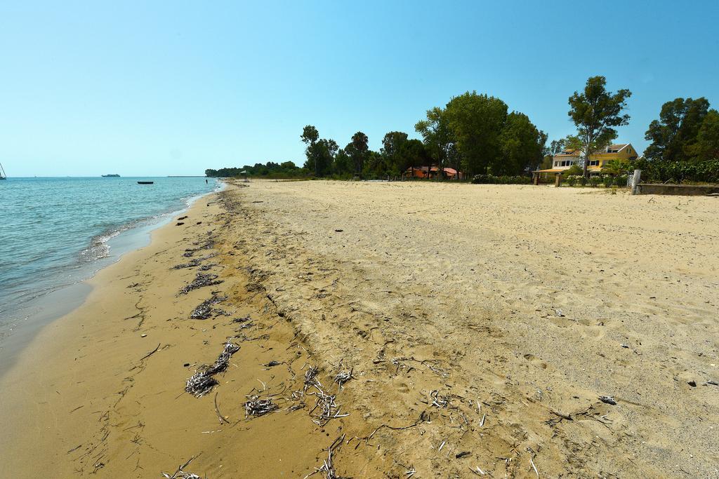 Antonia Beachfront Villa Лефкими Экстерьер фото